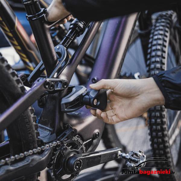 Thule EasyFold XT F | 2 bike | 13-pin Thule EasyFold XT F | 2 bike | 13-pin