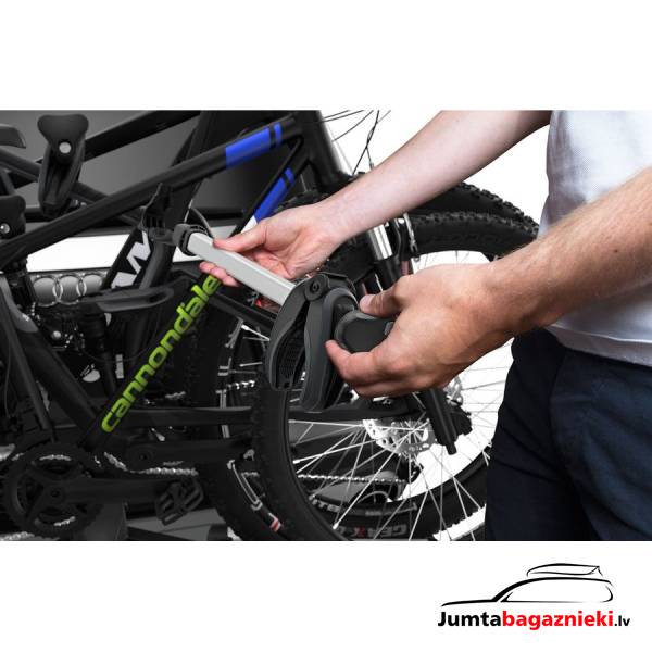 Thule VeloSpace XT | 3 bike | 13-pin Thule VeloSpace XT | 3 bike | 13-pin