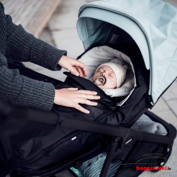 Thule Shine Alaska Blue on Black Thule Shine Alaska Blue on Black